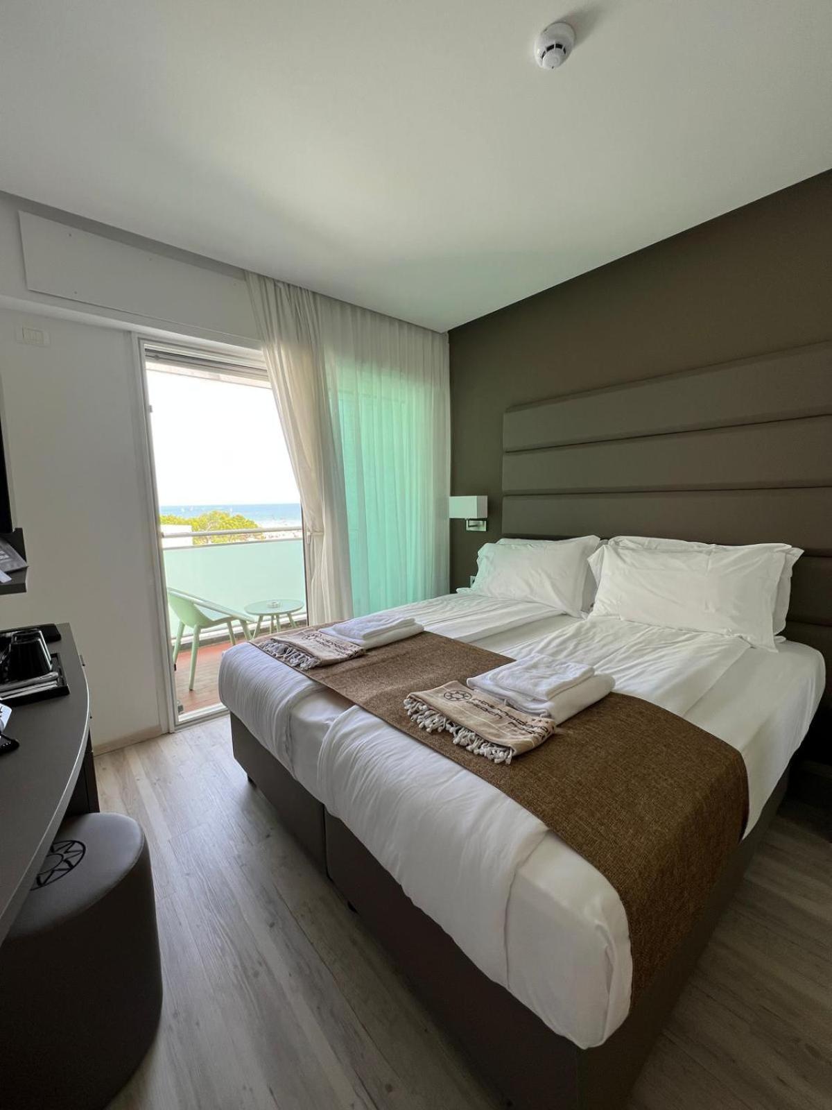 International Beach Hotel Lignano Sabbiadoro Exterior photo